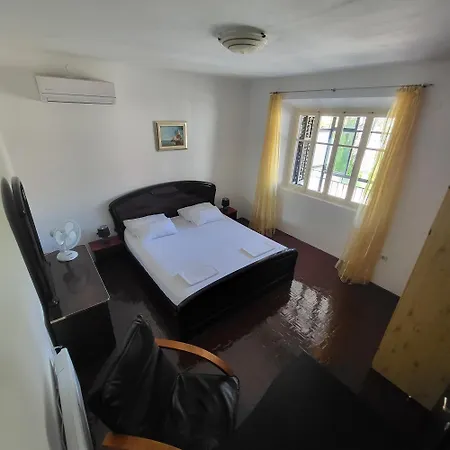 Apartment Surprise *